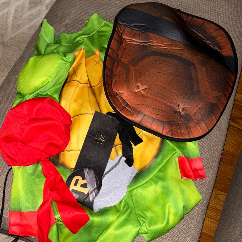 Raphael costume size 7-8